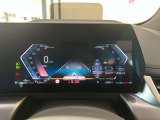運転の楽しいBMWでは、アクセルを踏み込んでしまいそうになりますが、速度表示も見やすいため、常にお車の速度を把握できます。