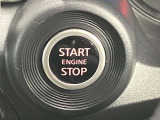 【プッシュ式エンジン】プッシュ式エンジンスタートでブレーキを踏んでボタンを押すだけでエンジン始動がスムーズ!!鍵をカバンに入れているだけでエンジンの始動が可能★とても便利な機能です