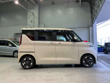 日産ディーラーならではの経験豊富な整備士が、お渡し前にきっちりと車検整備をさせていただいております。またお渡し後1ヶ月もしくは1000kmで、無料の点検整備を実施させていただきます。