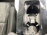 運転席・助手席のドリンクホルダーです