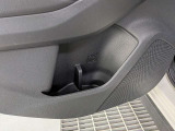 パワーウィンドウのスイッチですよ。運転席に居ながら窓を開け閉めのコントロールできます。