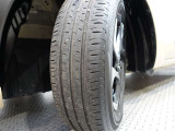 タイヤサイズは185/65R15となっております♪