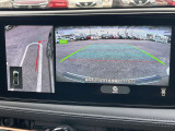 【アラウンドビューモニター】車両周辺をモニターで確認できて、駐車が苦手な人でもスムーズに駐車できます