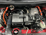 技術が詰まったエンジンルームもご覧の通りピカピカにクリーニング済みです。