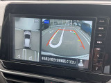 空から車を見たような「アラウンドビューモニター」!車の周りが一目で確認できるので、小さなお子様や障害物があっても安心して乗ることができます。