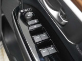 ◆パワーウィンドウスイッチ◆運転席から全席の窓の開閉操作を行うことが出来いつでも換気ができます!