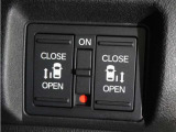 ◆両側電動スライドドア◆狭い駐車場でも乗り降りが楽々♪お子様が隣の車にドアを当ててしまう心配もございません!小さなお子様連れの方もこれで安心。