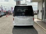 雨の日でも視界良好なリヤワイパー付きです☆