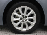16インチアルミホイールを装着しています。タイヤサイズ205/55R16