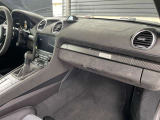 ポルシェセンター柏の葉では最新車両だけでなく、良質な認定中古車も数多く扱っております。