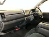 見通しのよいすっきりとした視界で、誰でも運転しやすいです。運転のしやすさは疲れにくさにも繋がりますよ♪