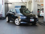 ■100項目に及ぶ点検■Audiでは独自の基準をクリアした車だけを認めています。全ての条件を満たした車だけが、認定資格を持つテクニシャンの手による100項目にも及ぶ点検・整備を受け、お客様のもとへ届けられます。