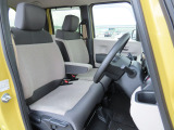 運転席の高さを変更できるので、体格に合わせた位置で運転できます!