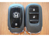 エンジンスターターは付いておりませんが、HondaTotalCareにご加入いただけますと、リモート操作アプリがご利用可能です。距離無制限で、スマホからエンジン操作が可能です♪(月々550円)
