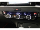 運転席・助手席に寒い日に快適なシートヒーター装備!寒い季節にはありがたいですね!