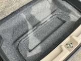 ラゲッジアンダーボックスもありますので、いろいろな物が収容できます。