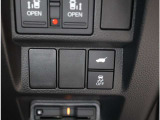 横滑り防止、タイヤの空転抑制をするVSAが付いています。他にも安全サポート機能が充実。