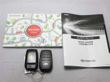 取説・メンテナンスノート・スマートキーの3点セットです。