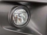 暗闇でも前方をくっきりと照らしてくれるライトです。夜の運転でも安心ですね。
