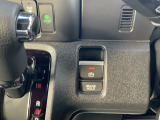 電動パーキングブレーキにブレーキホールドも付いております♪
