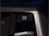 プッシュスタートの最大のメリットは「防犯対策」です。スマートキーと車のIDが合致しないとエンジンは始動させることができません。