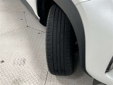 タイヤサイズは215/50R18!残り溝は5ミリ程度です!