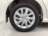 純正ホイール☆Honda車にぴったりなデザインのホイールカバー付です。
