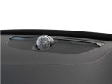 【Bowers&Wilkins ハイフィデリティ・オーディオシステム】精密にチューニングされたHi-Fiスピーカーと、革新的なフレッシュエア・サブウーファーを搭載。臨場感あふれるサウンドを届けます。