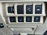 運転席から操作しやすい各種スイッチ
