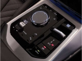 プッシュスタートの最大のメリットは「防犯対策」です。スマートキーと車のIDが合致しないとエンジンは始動させることができません。