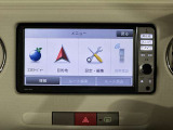 ナビゲーションが装備されております。 目的地までのルートを自動で案内してくれますので、移動もスムーズです!