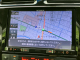 鮮明な地図表示で、視認性が高く、安全な運転をサポートします。詳細な情報も確認でき、安心して目的地へ向かえます。