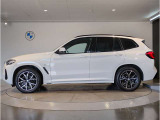 【BMWの伝統】時代を超える美しさ。磨き抜かれたエアロダイナミクスが瞳を奪う。一目で伝わるスポーティーなプロポーションは、BMWの走行性能を生み出すのに欠かせない要因の一つです。