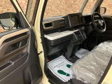 ■POINT■インパネやシートなどのインテリアの素材は車種によって異なるので、ぜひご来店いただきご自身で確かめてみてください!