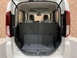 ■充実のアフターサービス■ 車の販売はもちろん、自社整備工場・自社鈑金工場・オイル交換&点検専門店舗を完備しておりますので納車後もお客様のカーライフをトータルでサポートいたします。