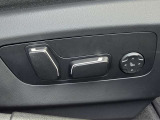 電動フロントシート♪シートポジションは2パターンまで記憶しておく事が出来ます!順番に運転するにはとても便利な機能です♪