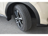 タイヤサイズは195/60R17です。