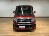 充実装備のタントカスタムのお買得車が入庫しました!ナビゲーション、バックカメラ、ETC、ナビ連動前後ドラレコ、前席シートヒーター、両側パワースライドドア、LEDヘッドライト・フォグなど装備の1台です!