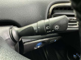【オートライト】車外の明るさに応じて自動的にライトの点灯・消灯をしてくれます