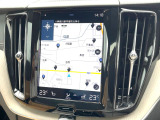 【9インチタッチスクリーン純正HDDナビ】「Apple Car Play」「Android Auto」対応のボルボ先進ナビゲーション「SENSUS」。最新地図データへ無料更新してお渡しします。