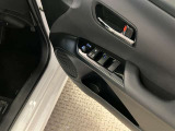 運転席パワーウィンドウスイッチです。