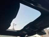ガラスルーフ標準装備