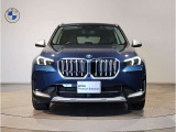 ☆BMWの代名詞とも言える【キドニーグリル】一目見ただけでBMW車であると認識できる確固たるアイコンとして存在感を放ちます☆