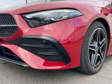 【24時間ツーリングサポート】メルセデスの認定中古車「サーティファイドカー」では、専任のオペレーターがコールセンターに24時間365日待機。応急処置や、車両の牽引など、一定の条件にて無料でサポート致します。