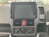 運転者に優しいスイッチ類の配置です。