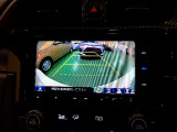 バックカメラの画像です。ガイドラインがスムースな車庫入れをサポートいたします。車庫入れの安心感がアップしますね。