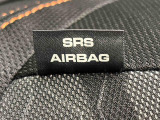 車両側方からの衝撃を緩和するSRSサイドエアバッグ(運転席/助手席)に加えて,SRSカーテンシールドエアバックも標準装備