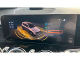 【DYNAMIC SELECT】選んだモードに応じてエンジン、トランスミッション、ステアリング、サスペンションの設定が統合制御されます。