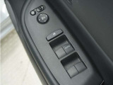 ◆パワーウィンドウスイッチ◆運転席から全席の窓の開閉操作を行うことが出来いつでも換気ができます!