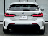 サービスにはドイツ本国と同様に教育と訓練を受け、BMWを知り尽くした「マイスターメカニック」が数多く在籍しております。納車前点検整備で、お客様に安心と安全をお届けいたします。